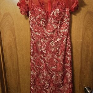 Elegant Red Lace Midi Dress